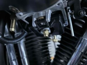 黒バイクのエンジン部分アップ